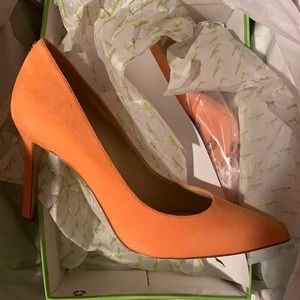 Sam Edelman orange suede pointed pumps (Hazels20)